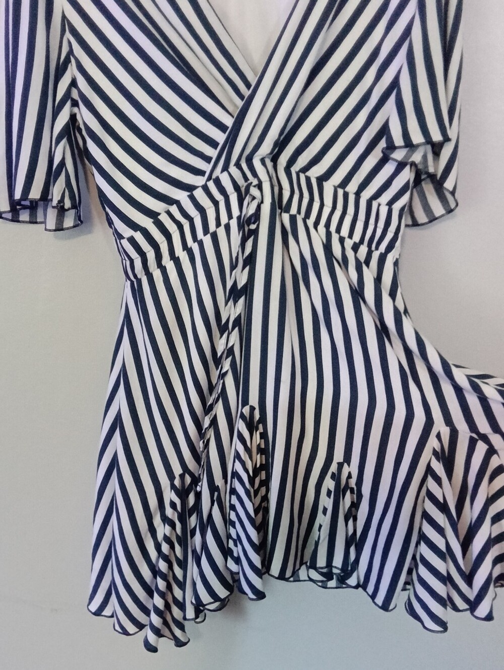 Boutique Surplice Ruffle Striped Mini Dress Dress Size Medium (Estimated) Navy image 3